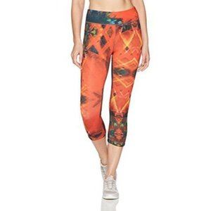 SHAPE activewear Women's Reef Capri, Havana Nights, Red Size L